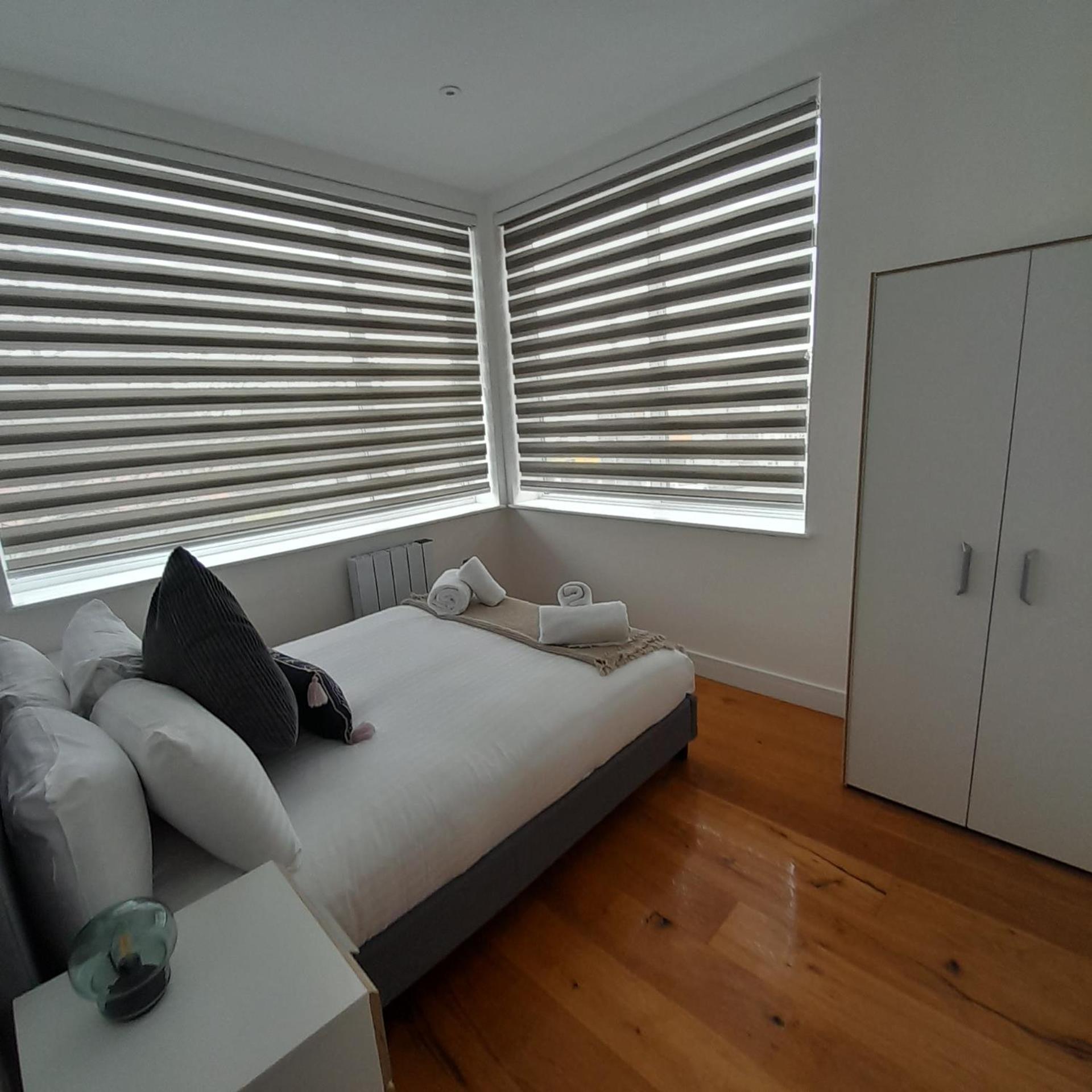 Deluxe Chic 1 2 Bed Apts Near Heathrow Legoland Windsor Slough Villa Dış mekan fotoğraf
